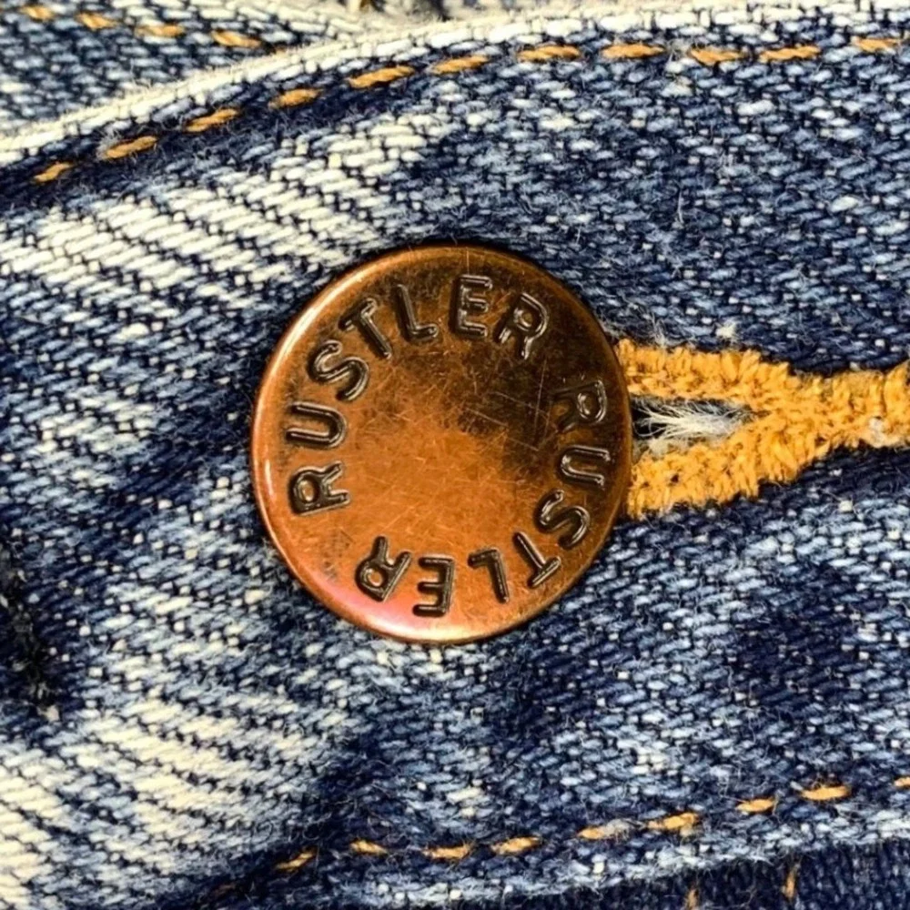 Rustler Jeans Classic Straight Mens 34x30 Faded Distressed Whiskering Denim Work